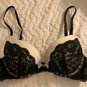 Victorias Secret Dream Angels push up bra. Size 34C